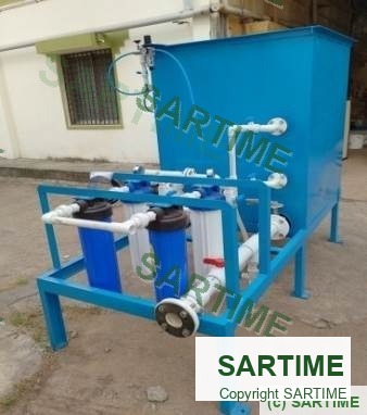 Cutting coolant treatment unit for small-volume treatment